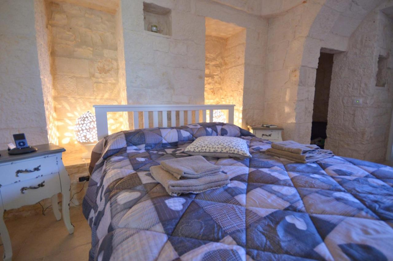 Bed and Breakfast Trulli Petra Chiara Локоротондо Екстер'єр фото