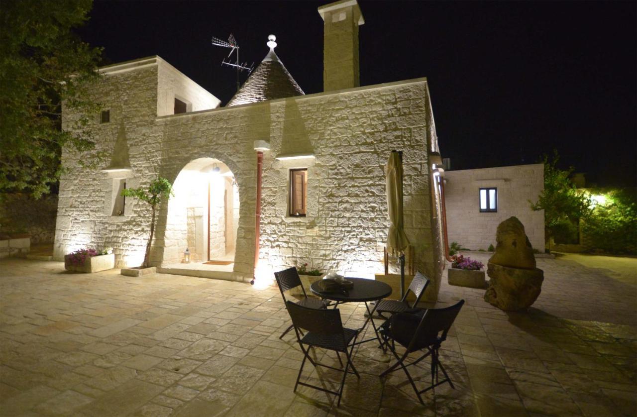 Bed and Breakfast Trulli Petra Chiara Локоротондо Екстер'єр фото