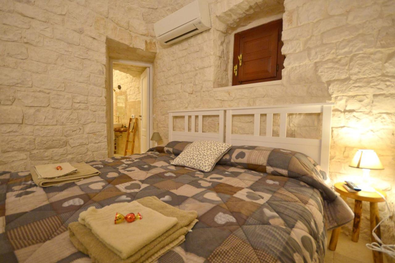 Bed and Breakfast Trulli Petra Chiara Локоротондо Екстер'єр фото