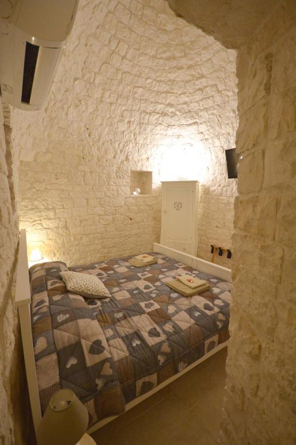 Bed and Breakfast Trulli Petra Chiara Локоротондо Екстер'єр фото