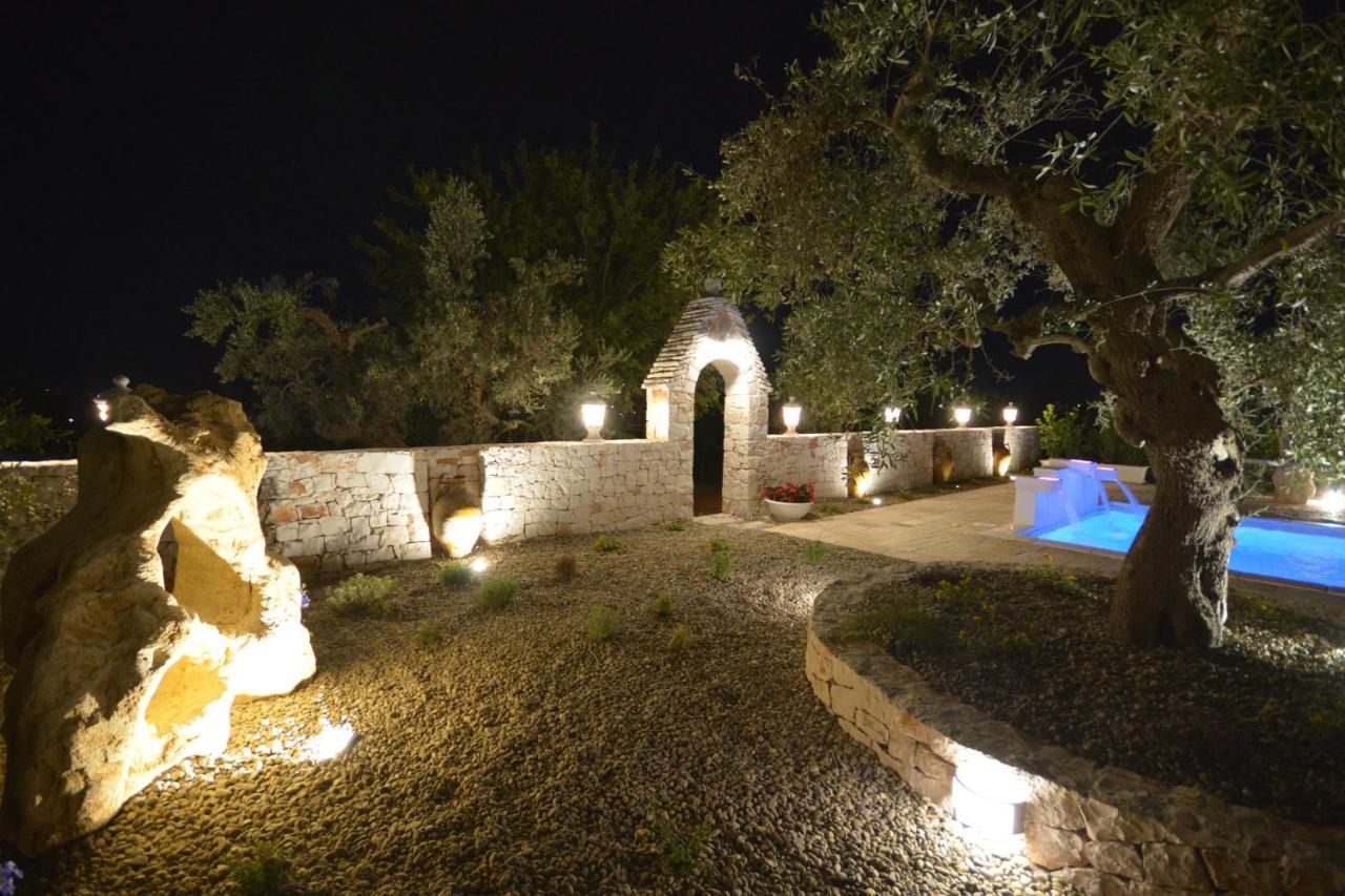 Bed and Breakfast Trulli Petra Chiara Локоротондо Екстер'єр фото