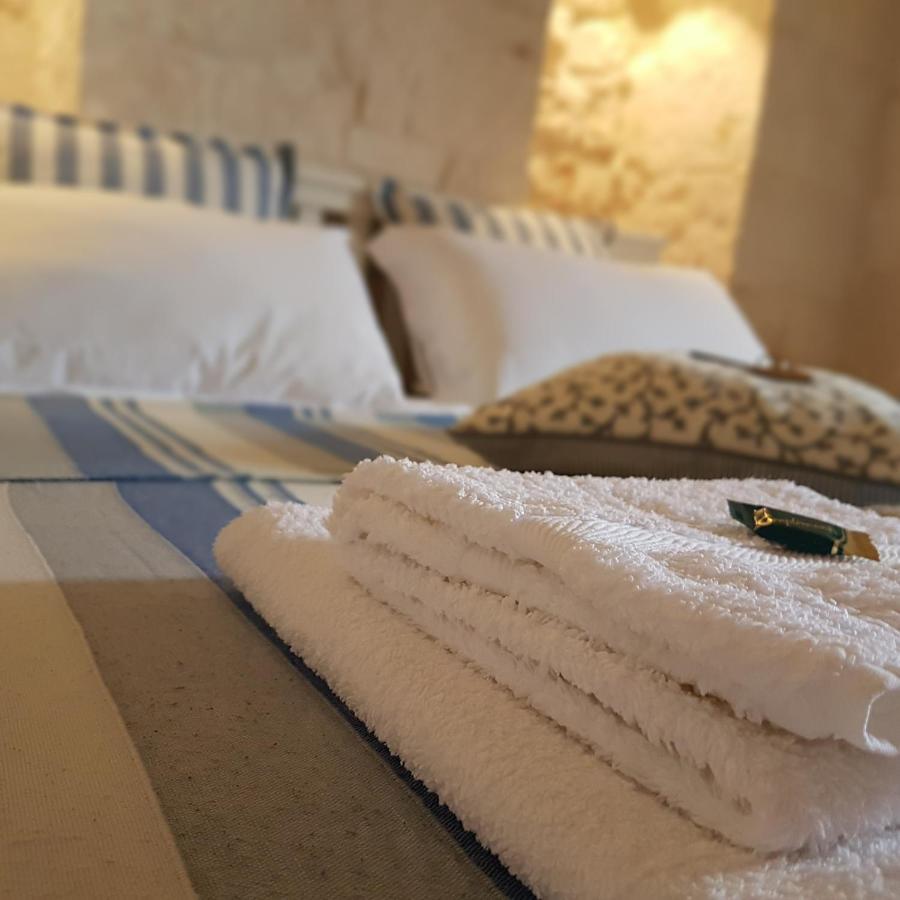 Bed and Breakfast Trulli Petra Chiara Локоротондо Екстер'єр фото
